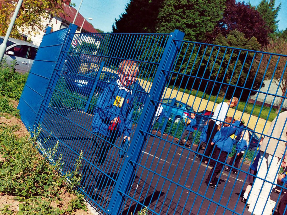 Duo6 mesh from Zaun Primary School Fencing